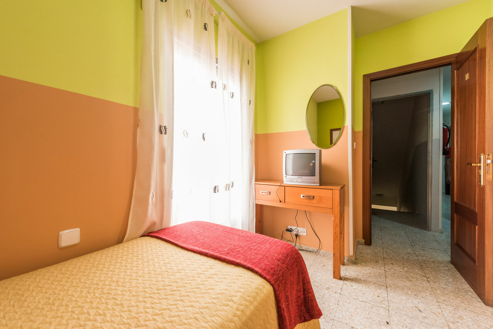 Hostal Arkanta Arganda Del Rey Exteriör bild