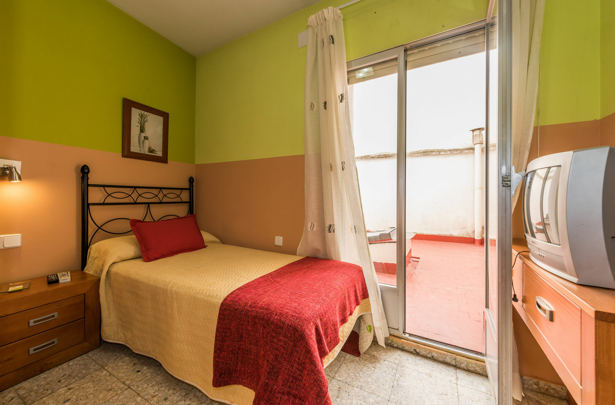 Hostal Arkanta Arganda Del Rey Exteriör bild