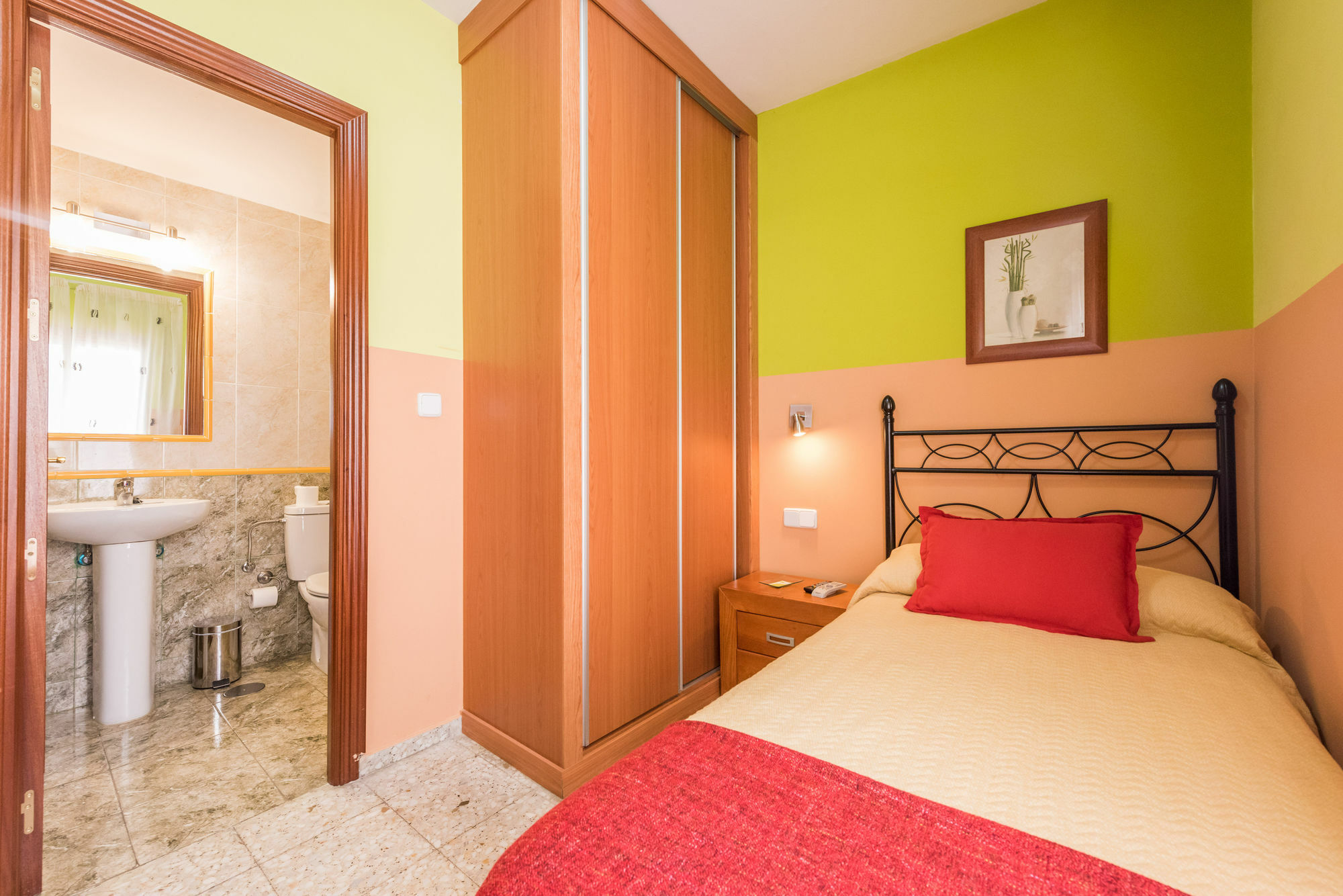 Hostal Arkanta Arganda Del Rey Exteriör bild